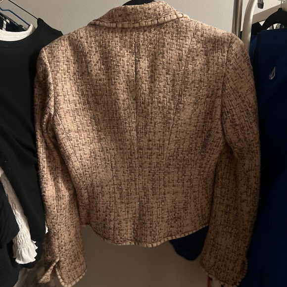 LOVELY JACKET ON SALE💜💜 - Picture 4 of 5